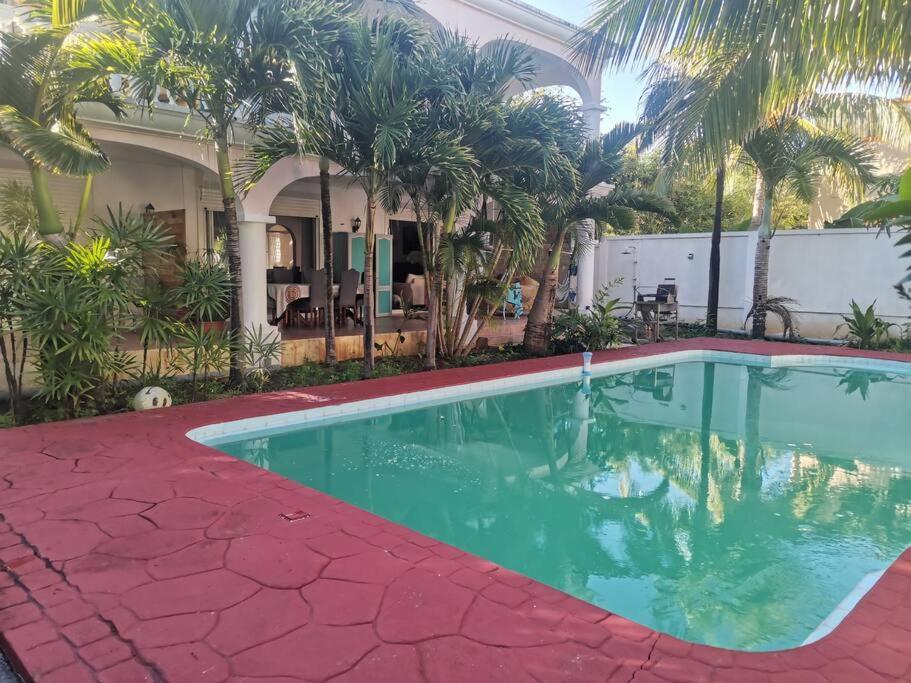 Artists House Family Unit Apartment Riviere Noire Exterior photo